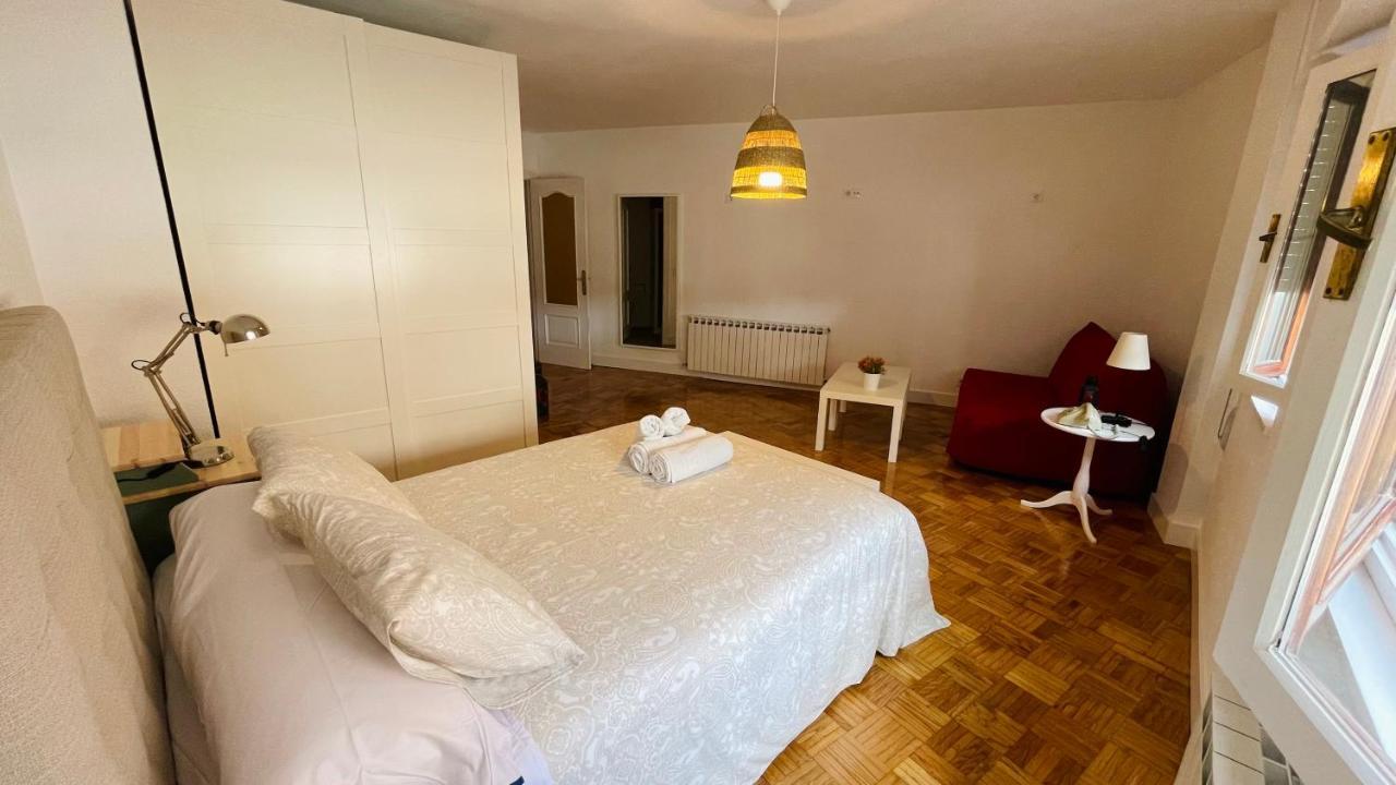 Apartamento Horreo -San Pelayo- Onís Exteriör bild